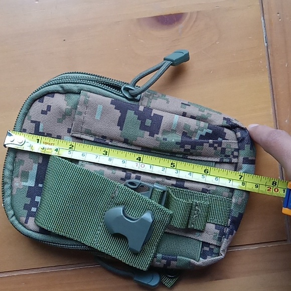 Military pouch, roughly ~ (7 1/4 in. Length), (5 in. Wide) - Picture 9 of 12